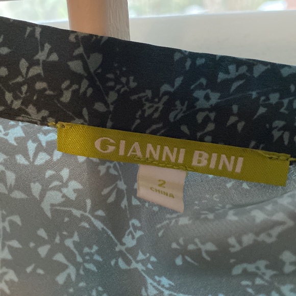 Gianni Bini skirt; size 2 - Picture 3 of 3